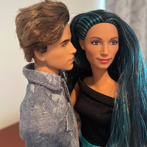 Mattel 2023 Disney The Little Mermaid Ariel’s sister Perla Doll - Picture 3 of 9